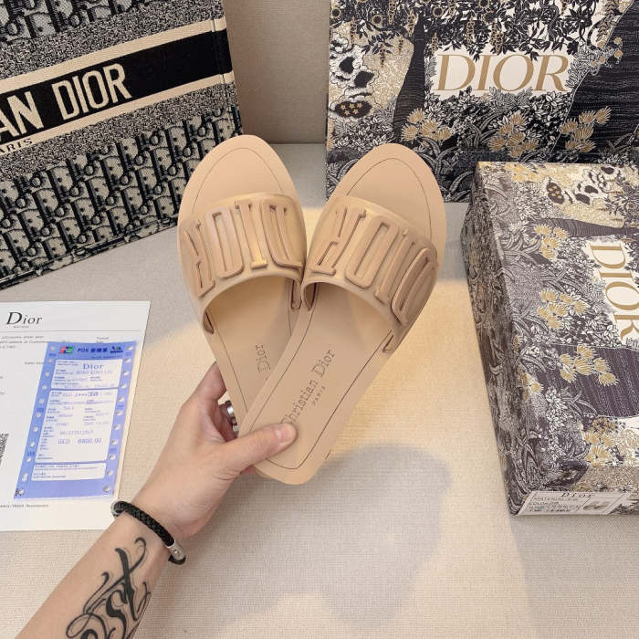 Flat leather sandals slippers , size 34-42 ,with box, SS50-1023