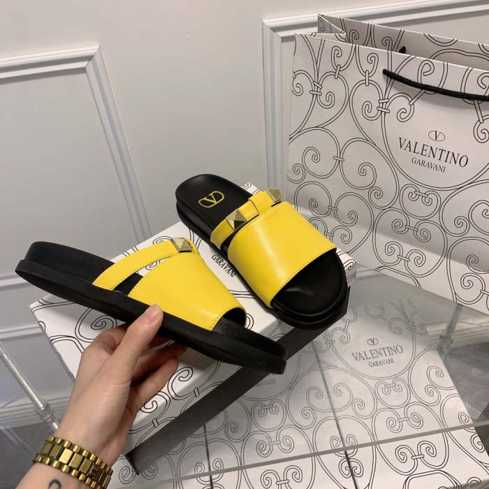 Flat leather sandals slippers , size 34-41 ,with box, SS60-1483-1484