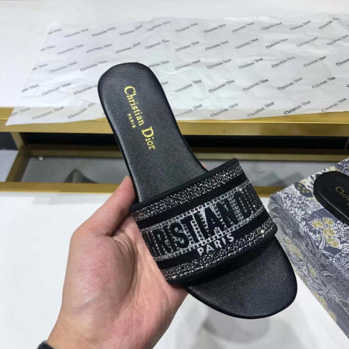 Flat leather sandals slippers , size 34-42 ,with box, SS60-1536-1540