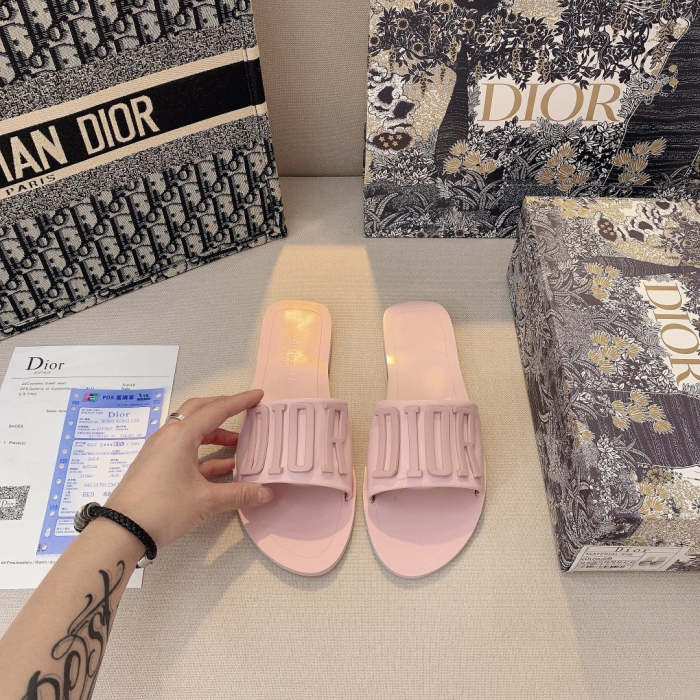Flat leather sandals slippers , size 34-42 ,with box, SS50-1022