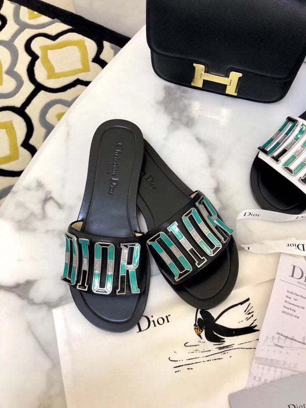 Flat leather sandals slippers , size 34-42 ,with box, SS50-1027