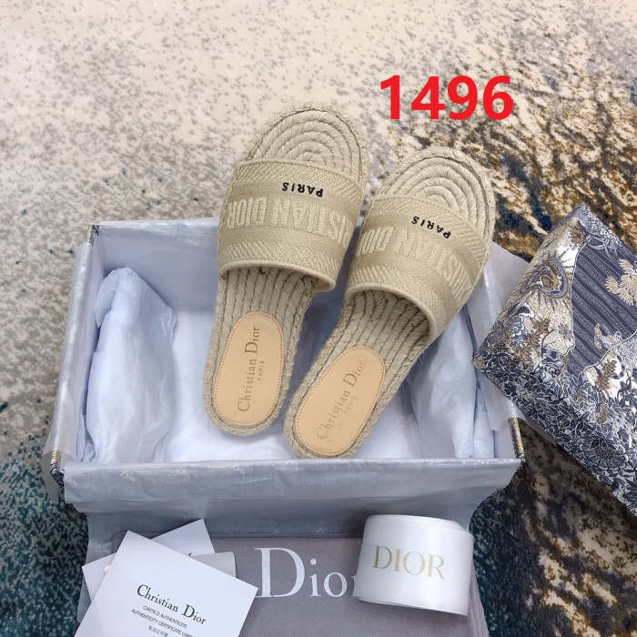 Flat sandals slippers , size 35-40 ,with box, SS60-1493-1497