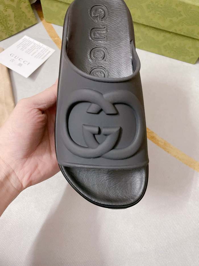 Flat leather sandals slippers , size 35-41 ,with box, SS60-1598-1600