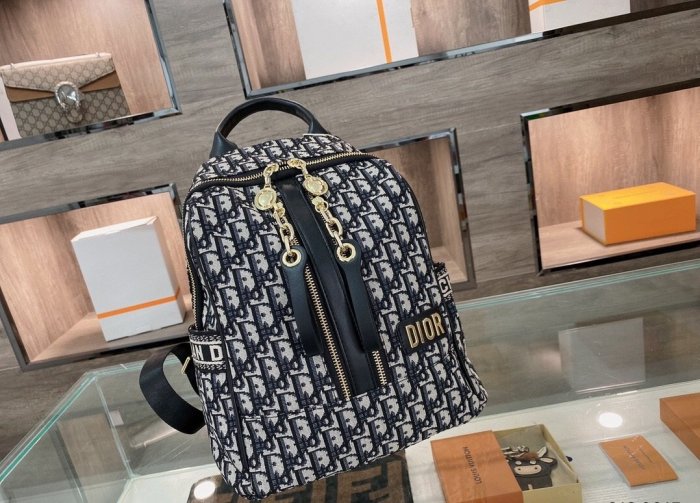 canvas and split leather, AAA, no box,size: 27x32cm,B68-4960