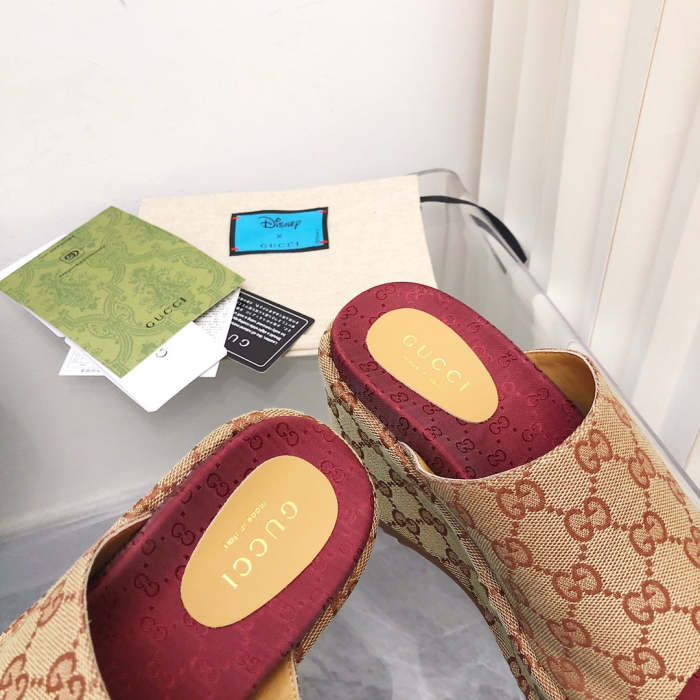 2022 new slippers,size 35-44,with box , SS70-1298-1303
