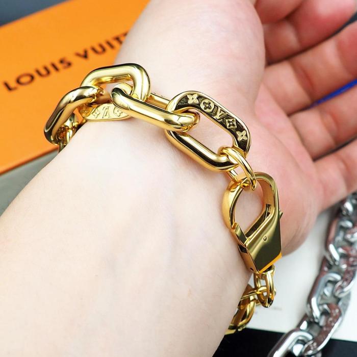 bracelet bangle cuff jewelry ,with box,  J30