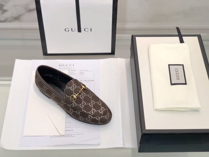 flat shoes  size 35-44,with box, SS60-778