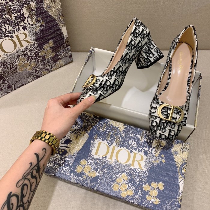 Women heel shoes,heel 5cm,size 34-40, with box, SS70-1027-1029
