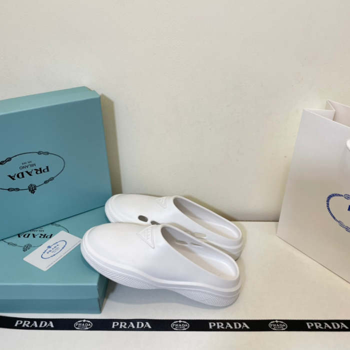 Flat sandals slippers , size 35-45 ,with box, SS50-1007