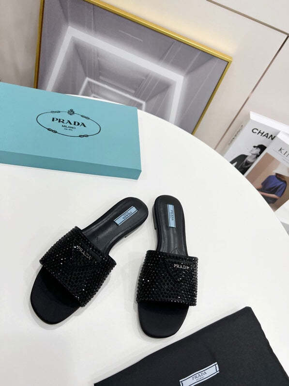 Flat leather sandals slippers , size 35-40 ,with box, SS60-1421-1422