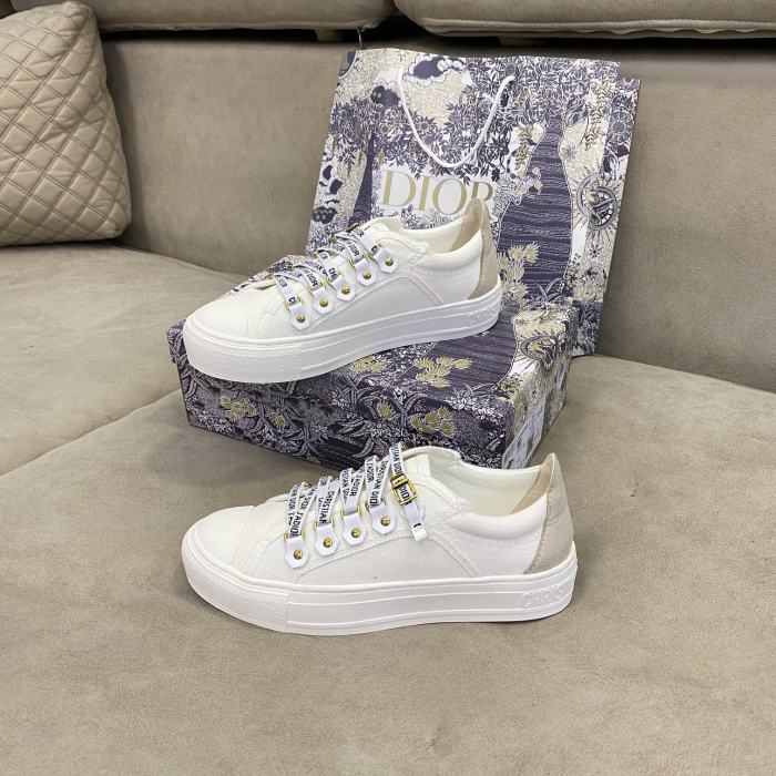 women flat sneakers shoes, size 35-40 with box , SS70-1287-1288