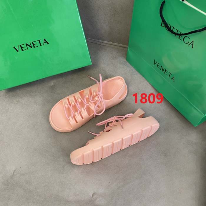 Flat leather sandals slippers , size 35-39, SS60-1807-1811