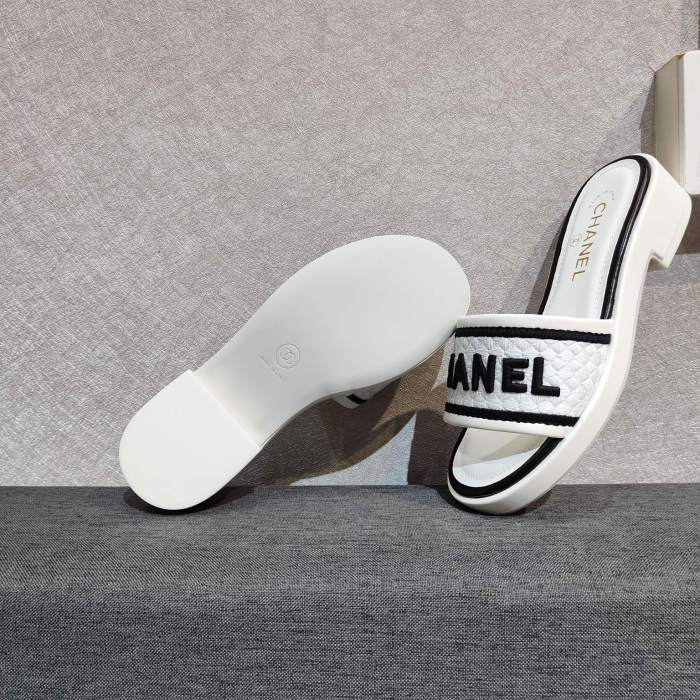 Ladies leather sandals slippers , size 34-41 ,with box, SS60-1441-1443