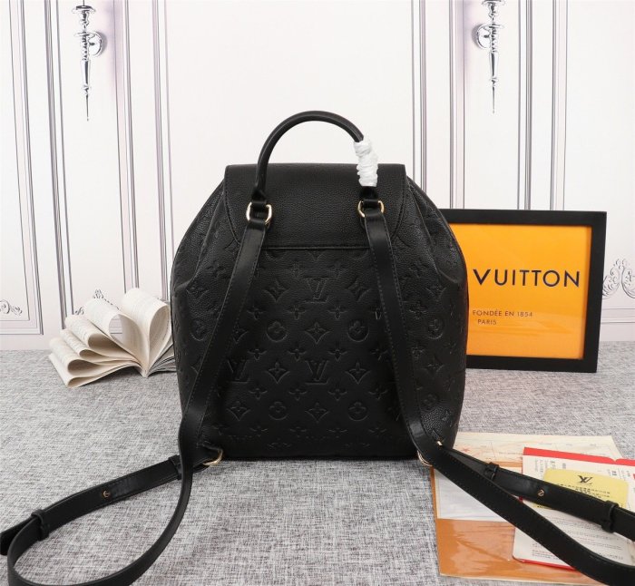 canvas and leather bag,top quality, no box,with dust bag size 27.5-33-14cm, B110