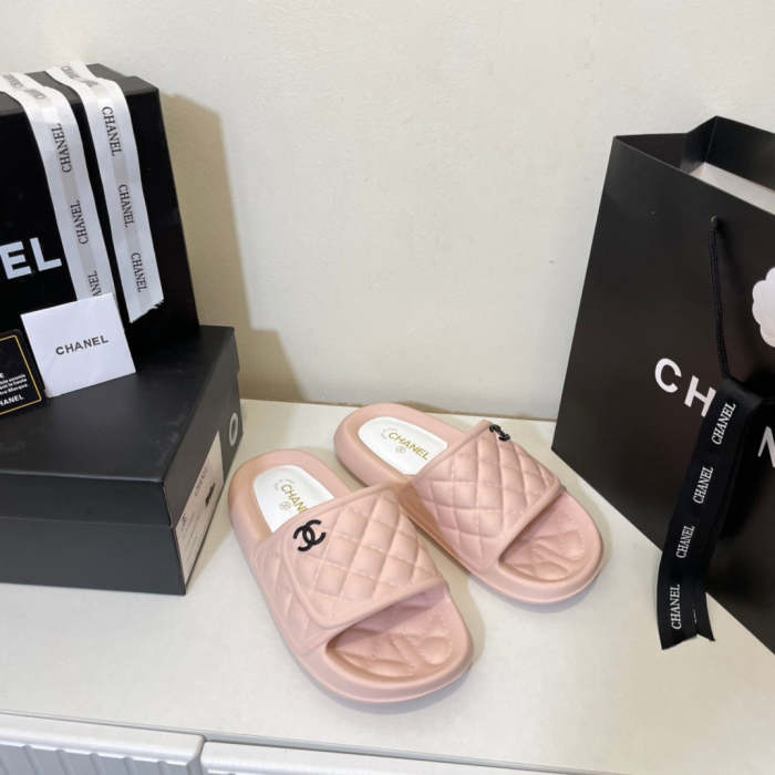Flat leather sandals slippers , size 35-40 ,with box, SS50-953-956
