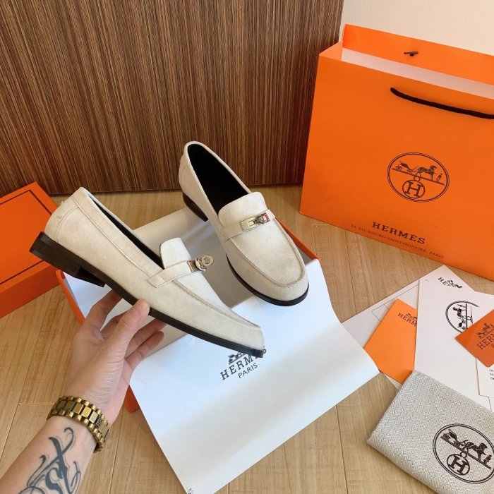 Women flat shoes, size 35-42, with box, SS70-1069