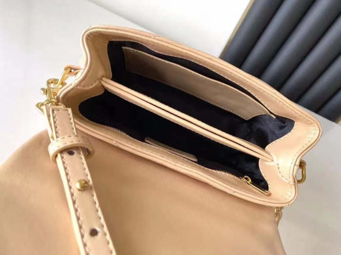 Leather bag, 5A , size 20cm or 24cm or 31cm, B110-60