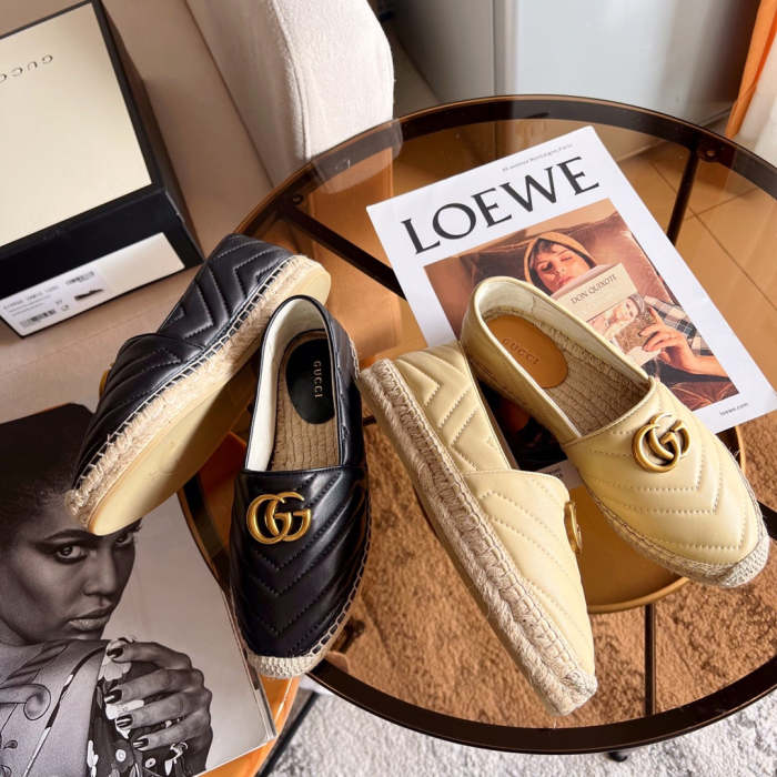 Women flat shoes ,size 35-40 ,with box, SS60-1516-1517
