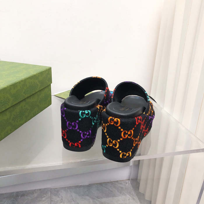 2022 new slippers,size 35-44,with box , SS70-1298-1303