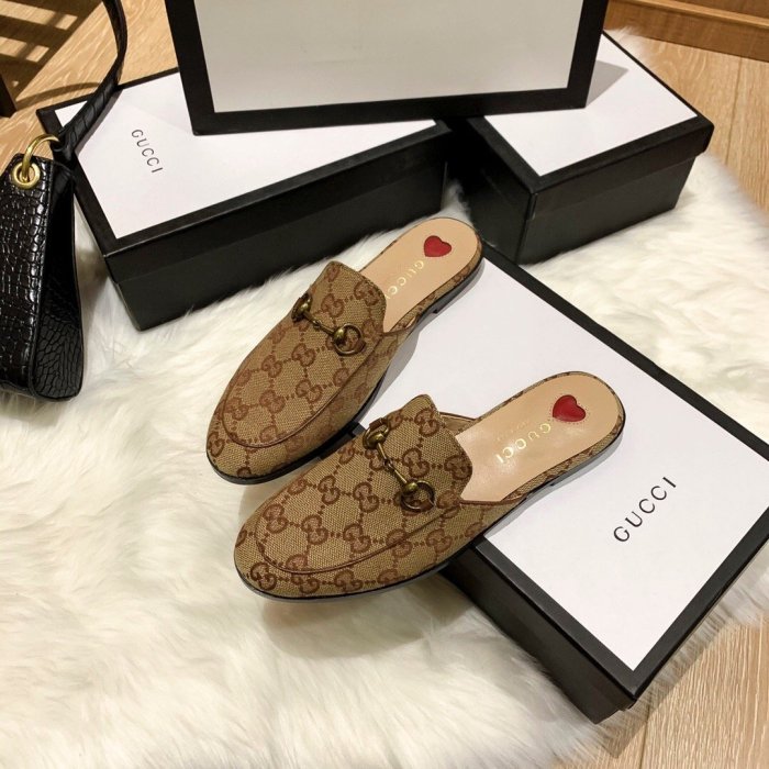 flat sandals slippers shoes  size 35-44, with box, SS60-765