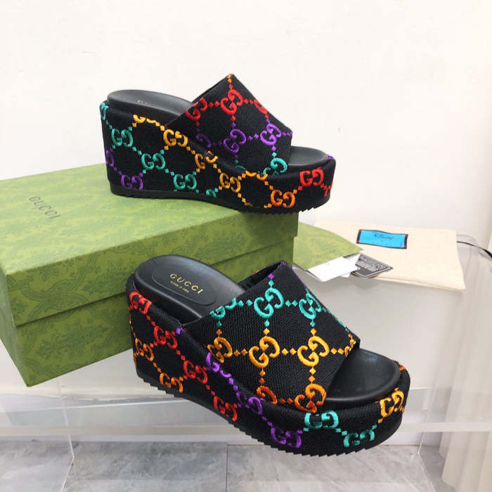 2022 new slippers,size 35-44,with box , SS70-1298-1303