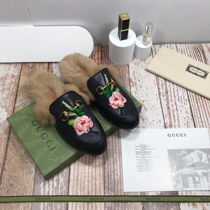 flat fur shoes, size 35-44, with box, SS70-816