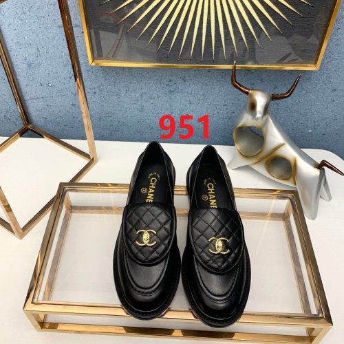 Women flat shoes, size 35-40, with box , SS70-951-953
