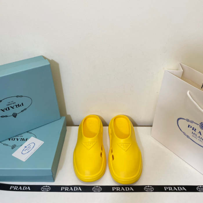 Flat sandals slippers , size 35-40 ,with box, SS50-1004-1006
