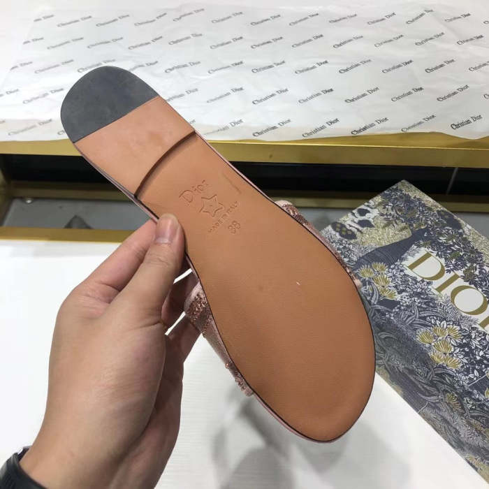 Flat leather sandals slippers , size 34-42 ,with box, SS60-1536-1540