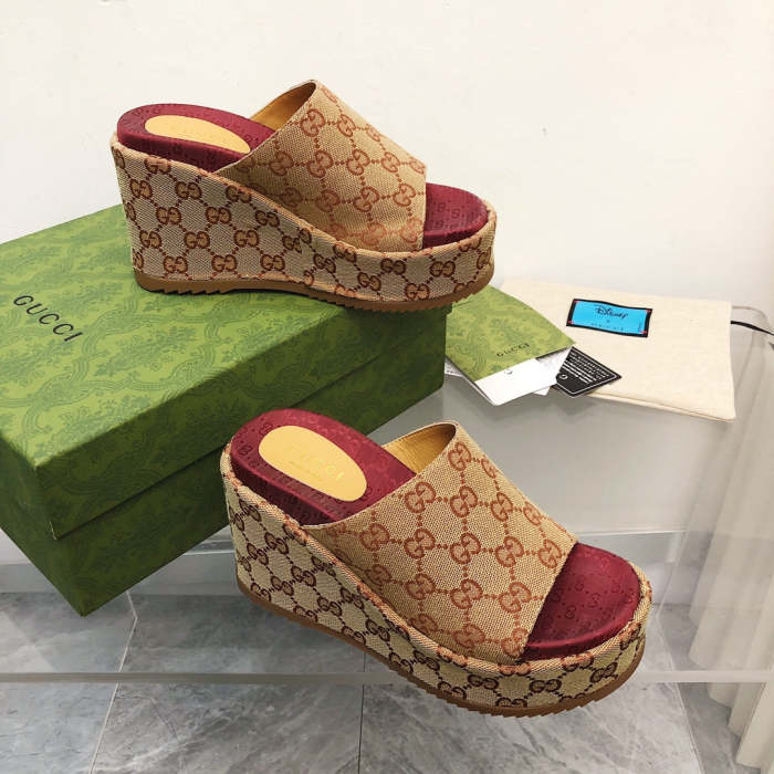 2022 new slippers,size 35-44,with box , SS70-1298-1303