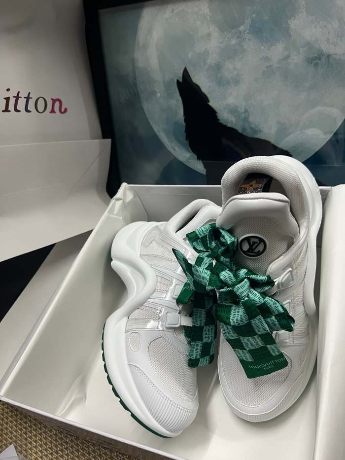 women sneakers shoes, size 35-41 , SS98-320-322