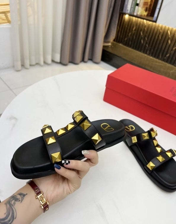 Flat leather sandals slippers , size 35-40 ,with box, SS70-1226-1231