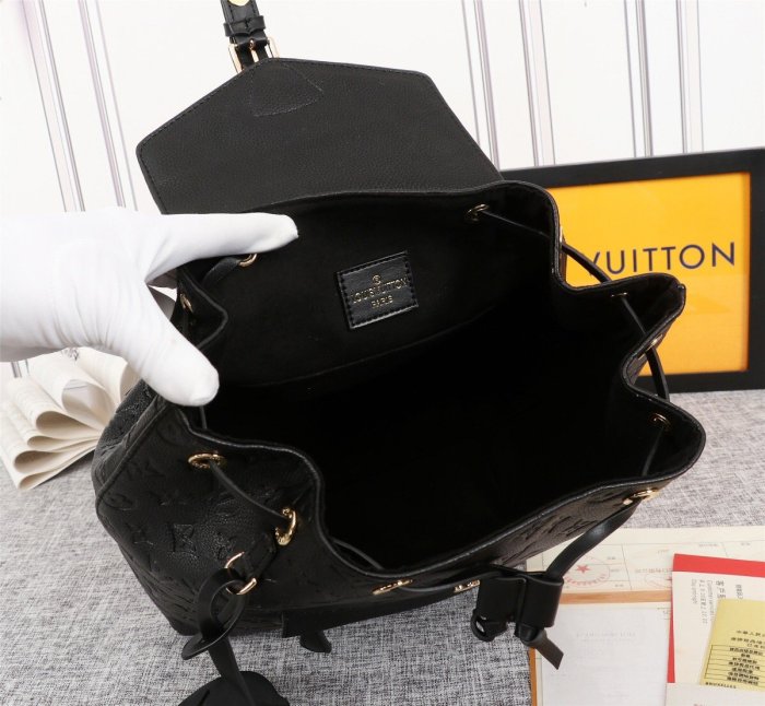 canvas and leather bag,top quality, no box,with dust bag size 27.5-33-14cm, B110