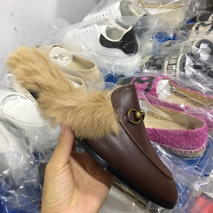 flat fur shoes, size 35-44, with box, SS70-276