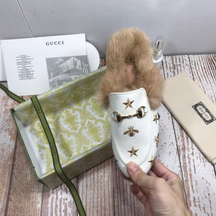flat fur shoes, size 35-44, with box, SS70-814