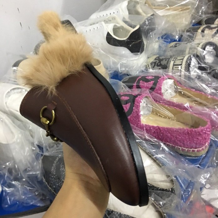 flat fur shoes, size 35-44, with box, SS70-276