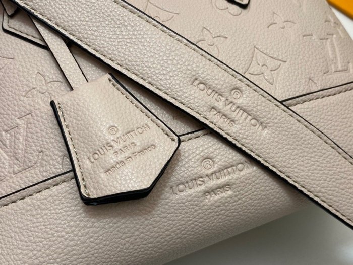 Leather Neo Aima BB bag ,AAAAA ,size 25x18x12cm,  B110