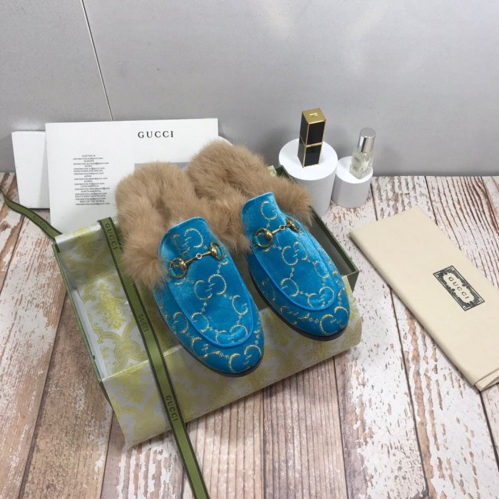flat fur shoes, size 35-44, with box, SS70-808