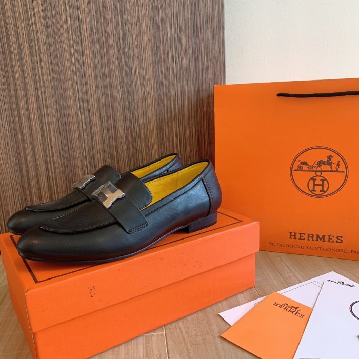 Women flat shoes, size 34-42, with box, SS70-1079