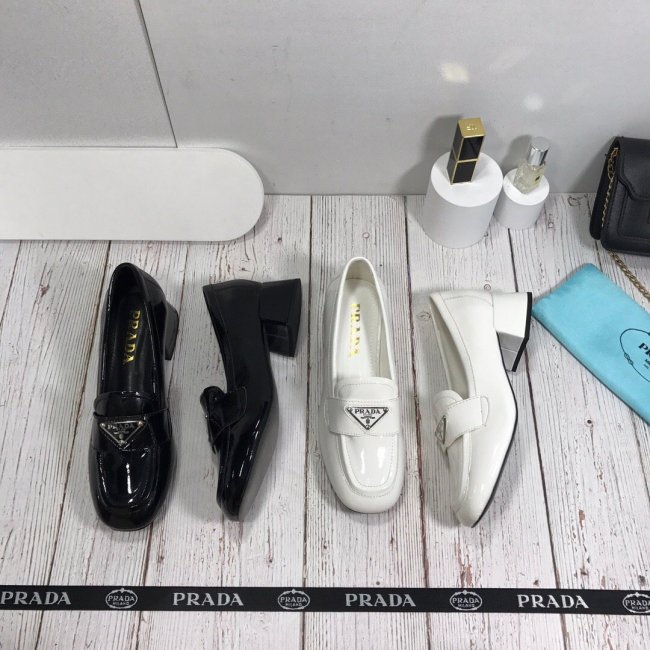 Women flat shoes, size 35-40, with box , SS70-994