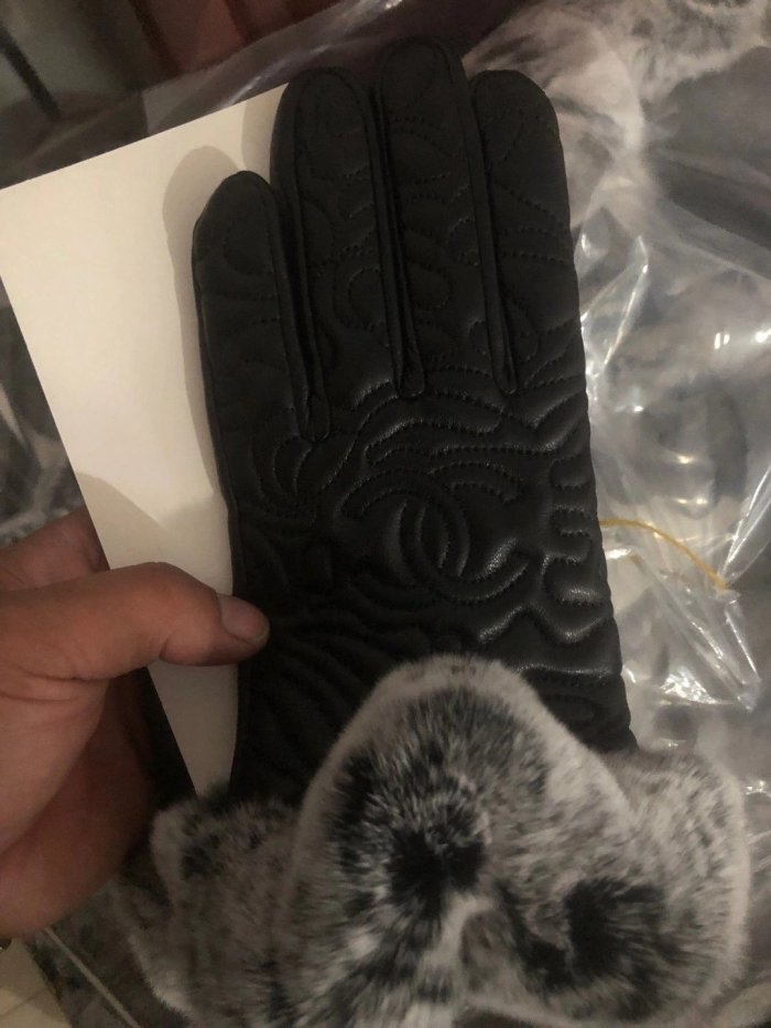 Women's fur leather gloves, with box