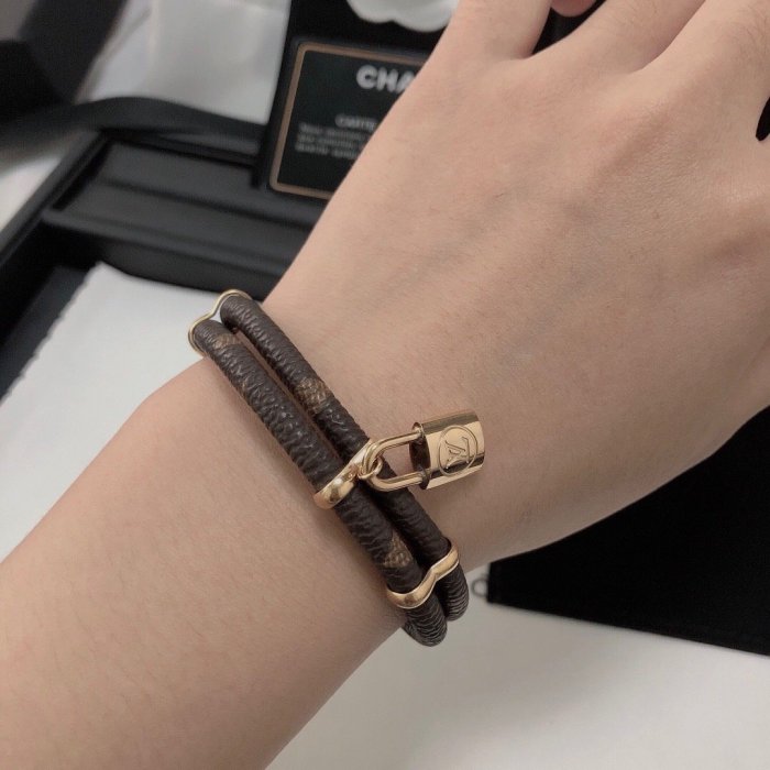 bracelet jewelry ,with box,  J25-1033