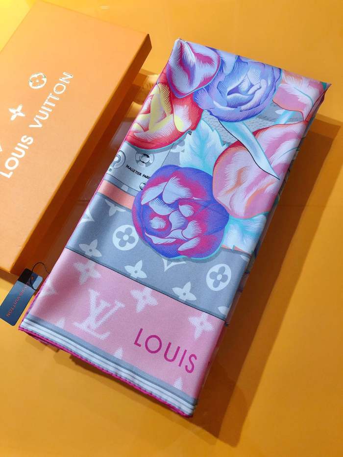 Silk scarf , NO BOX, size 90*90cm,  SF15-269-270