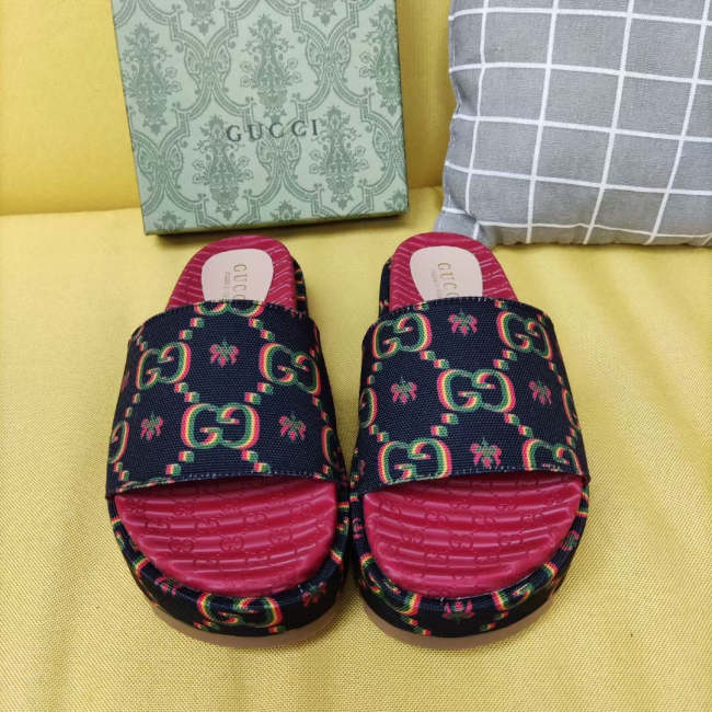 Flat leather sandals slippers , size 34-44 , with box, SS60-1397
