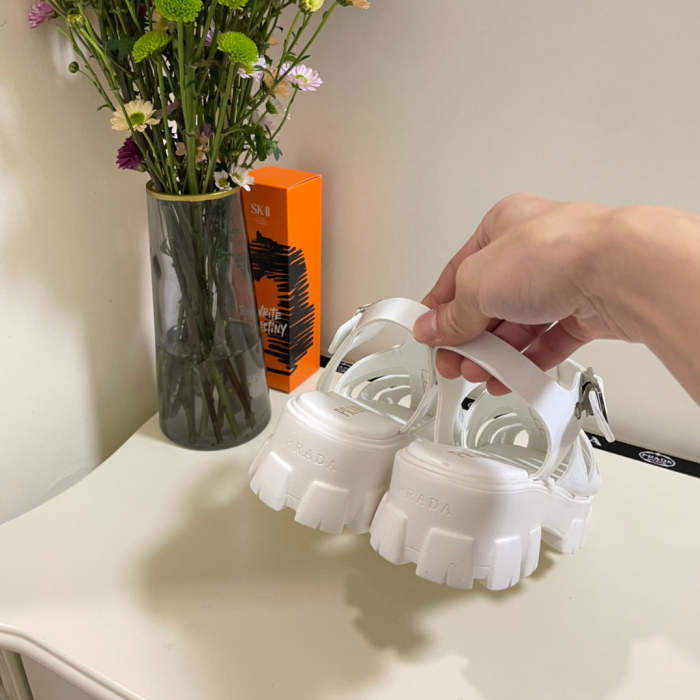 Flat leather sandals slippers , size 35-41 ,with box, SS70-1249-1250
