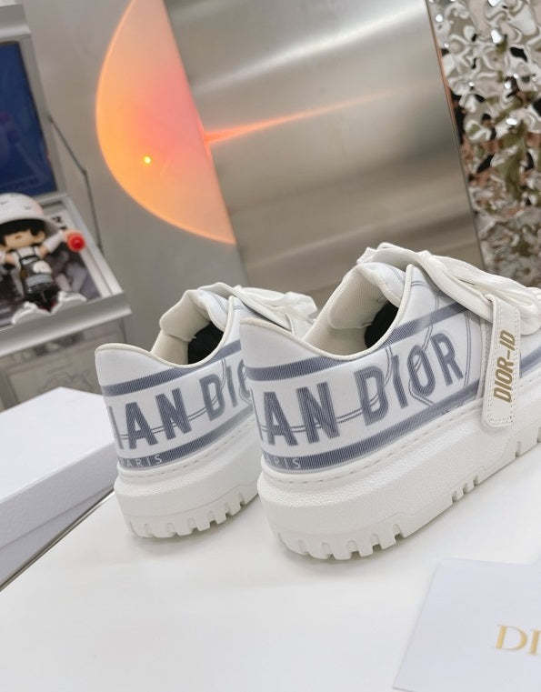 Women flat sneakers shoes, size 35-40, with box, SS88-389-391