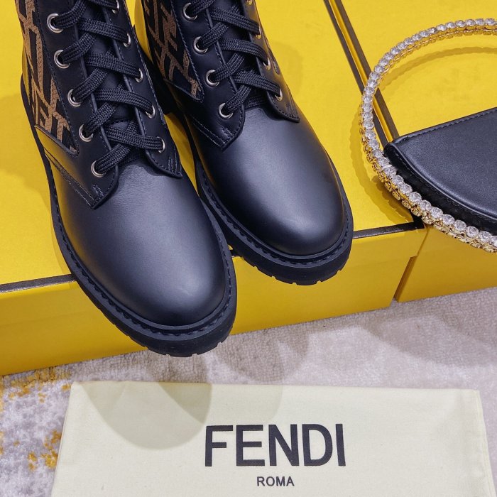 women boot shoes, size 35-40, with box, SS88-355-357
