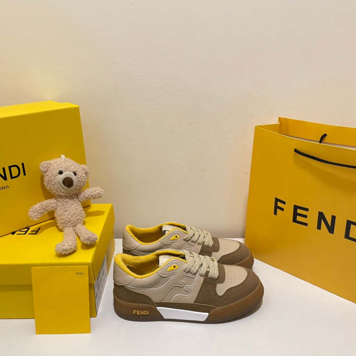 women flat sneakers shoes, size 35-40,with box , SS88-446-449