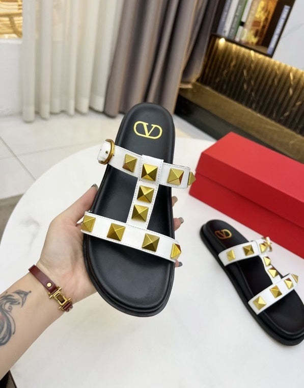 Flat leather sandals slippers , size 35-40 ,with box, SS70-1226-1231