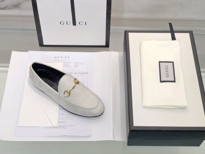 flat shoes  size 35-44,with box, SS60-776